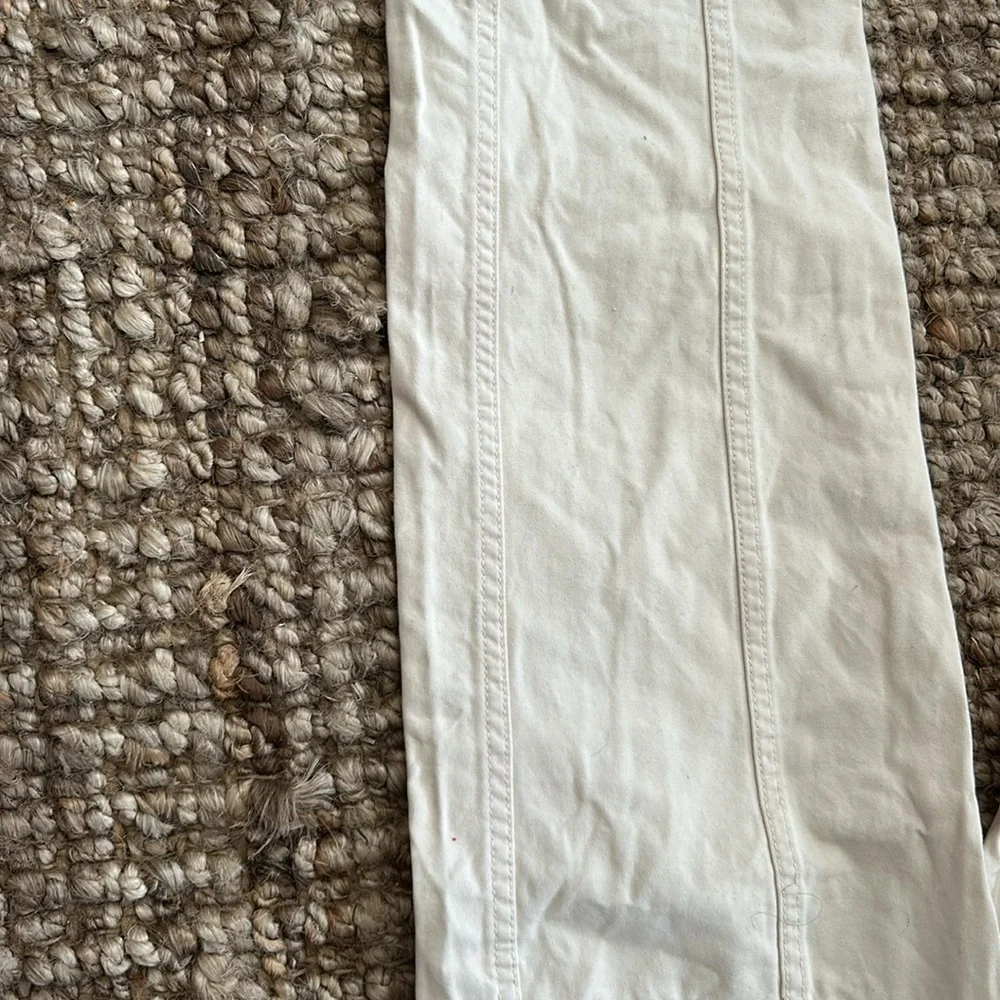 Aritzia Sun-deh Creme Cargo Pant Size 0 - Picture 4 of 8